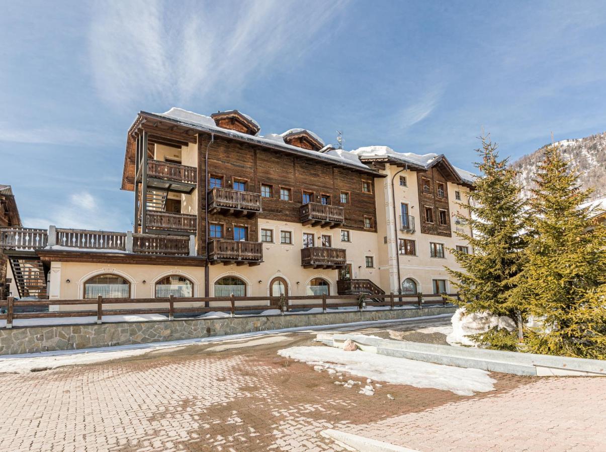 Hotel La Pastorella Livigno Extérieur photo